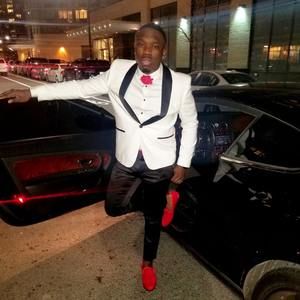 Meet your Posher, Delanno